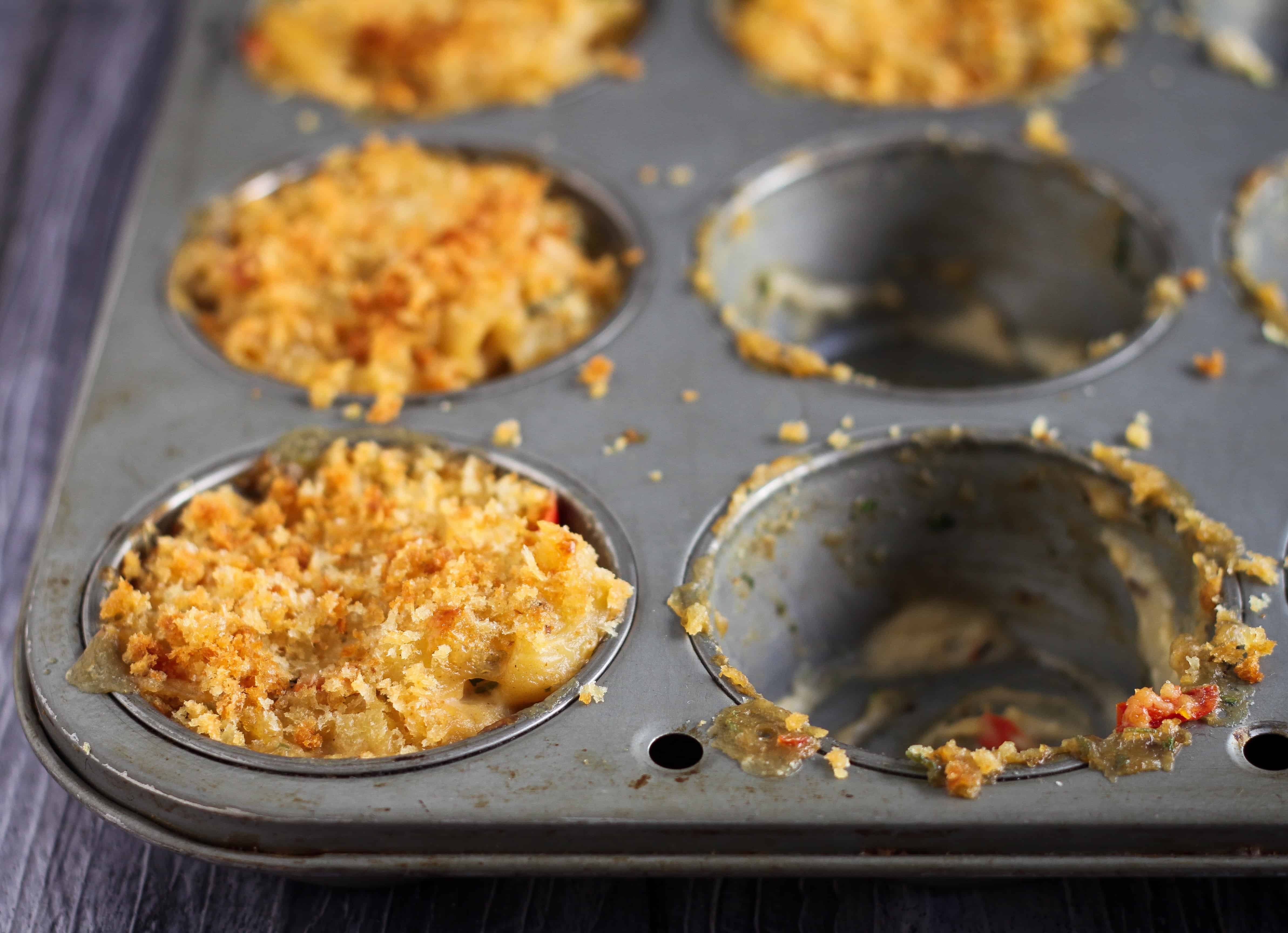 Mac'n Cheese Muffins vegetarian, eggless, savoury, savoury muffins, cheese, easy bake, easy recipe, dinner, lunch box, snack