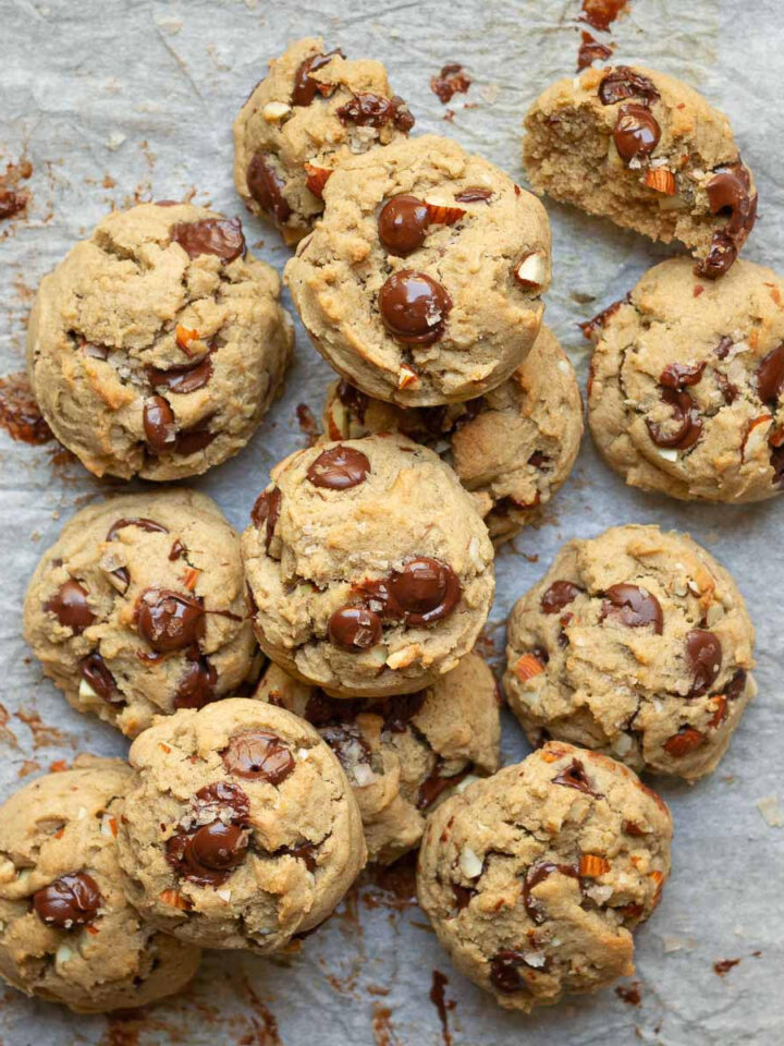 Chewy and Delicious Gluten-Free Chocolate Chip Cookies Recipe