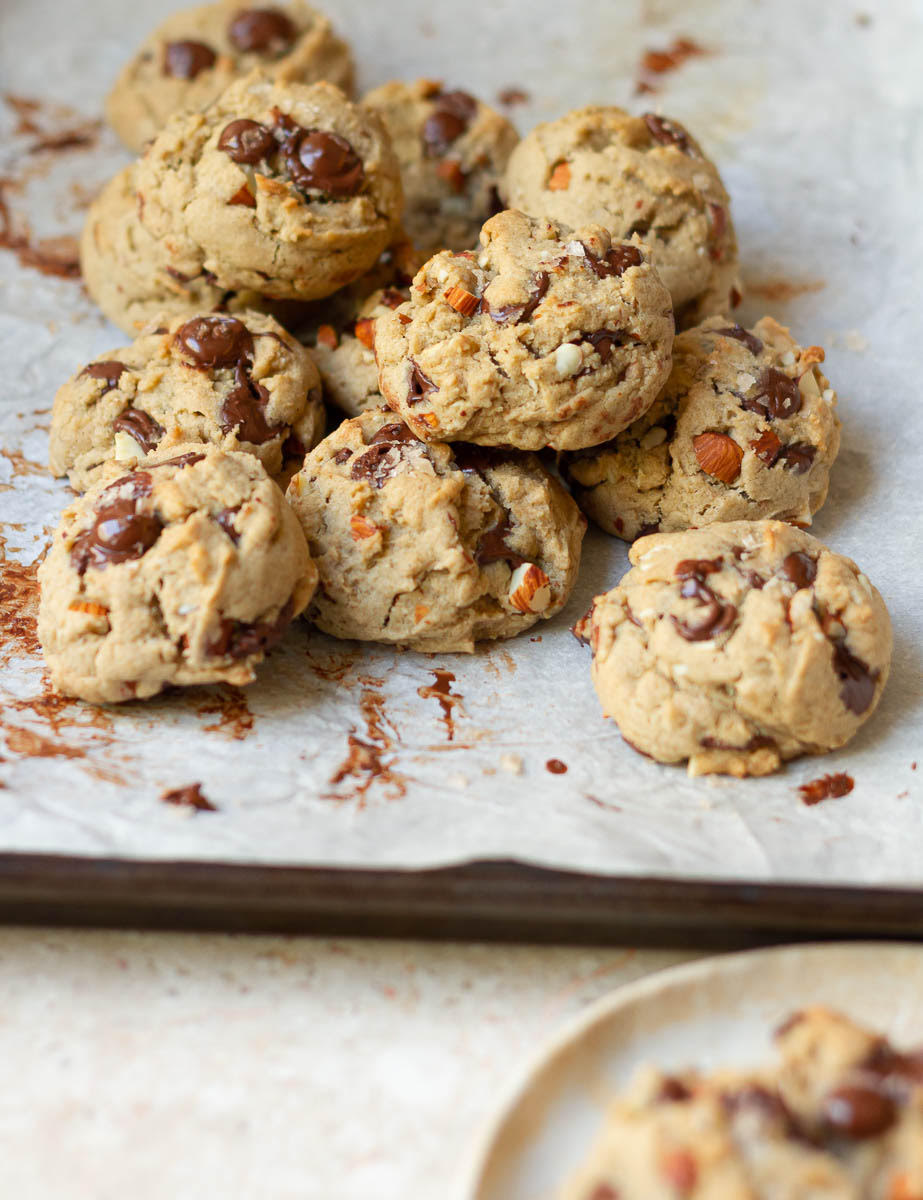 Chewy and Delicious Gluten-Free Chocolate Chip Cookies Recipe

