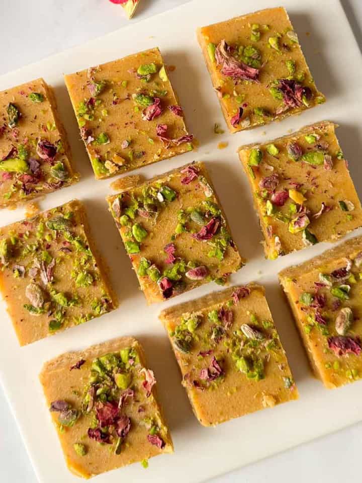 Besan Barfi Recipe (Besan Burfi)