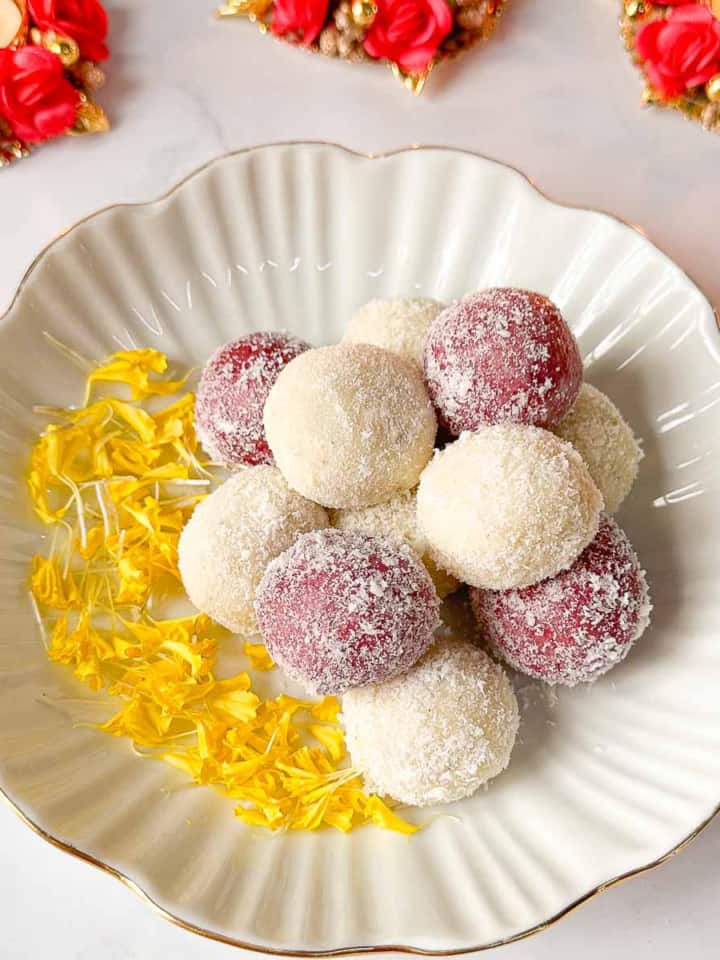 Coconut Ladoo