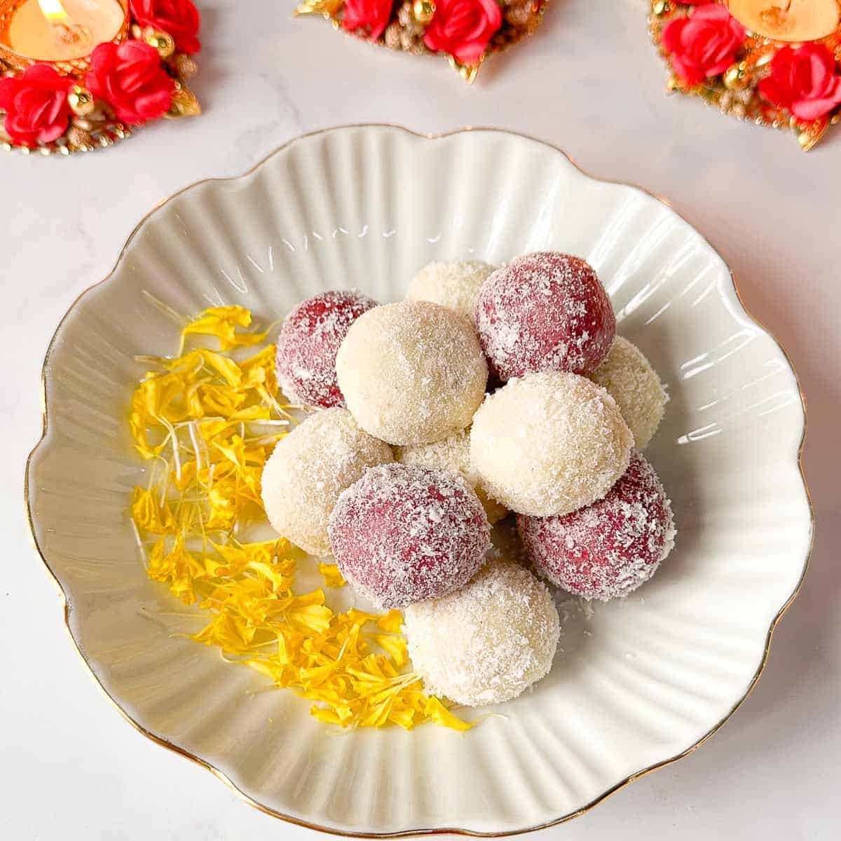 Coconut Ladoo