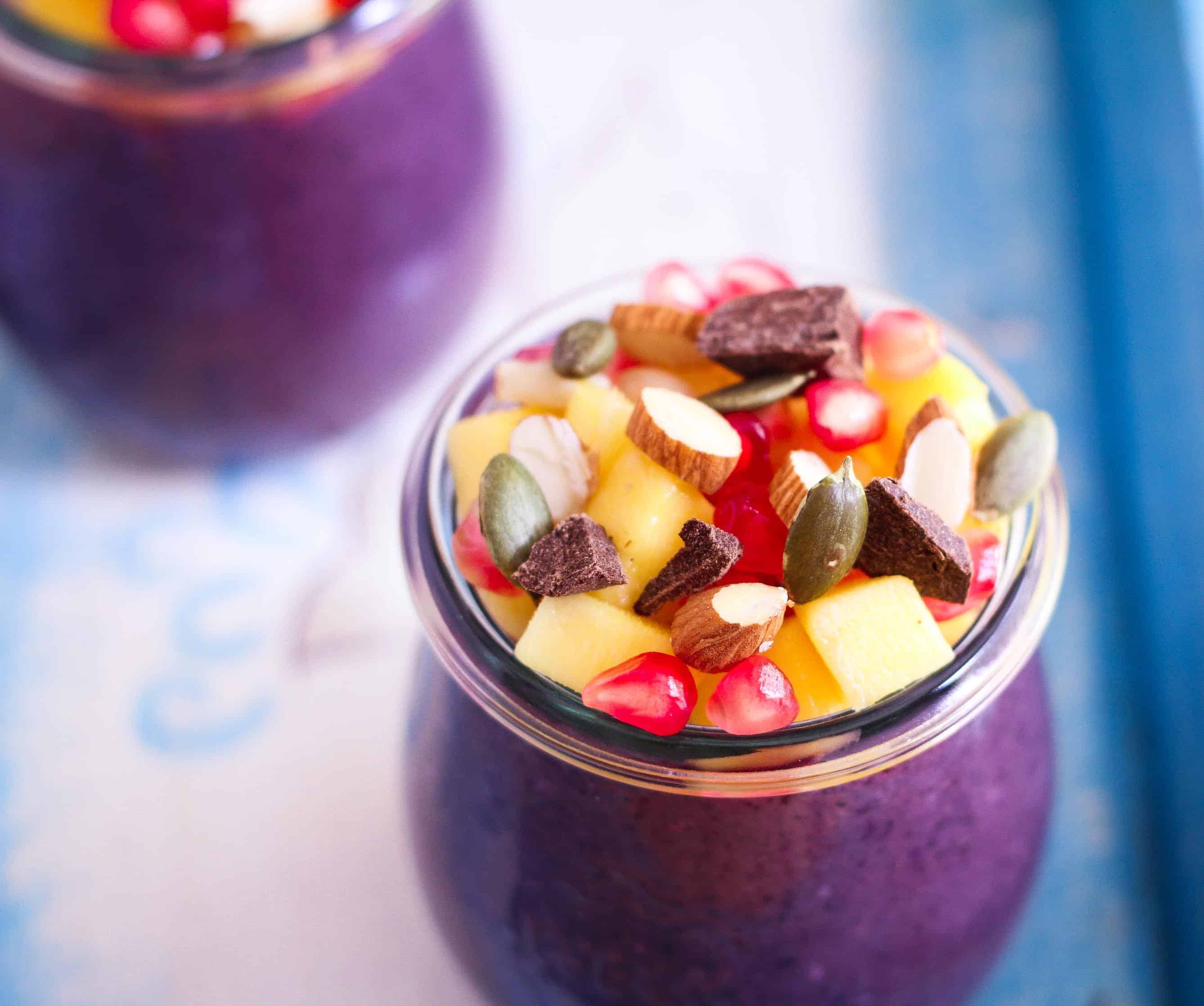 Blueberry Overnight Oats healthy delicious easy breakfast vegetarian Mother's Day