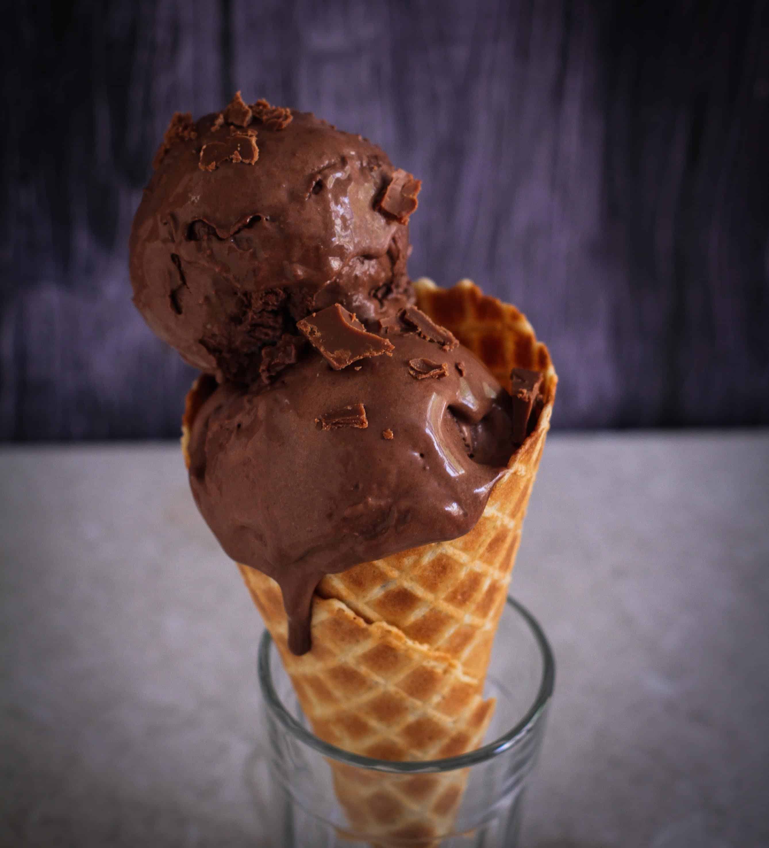 Chocolate Almond Ice Cream summer treat dark chocolate 