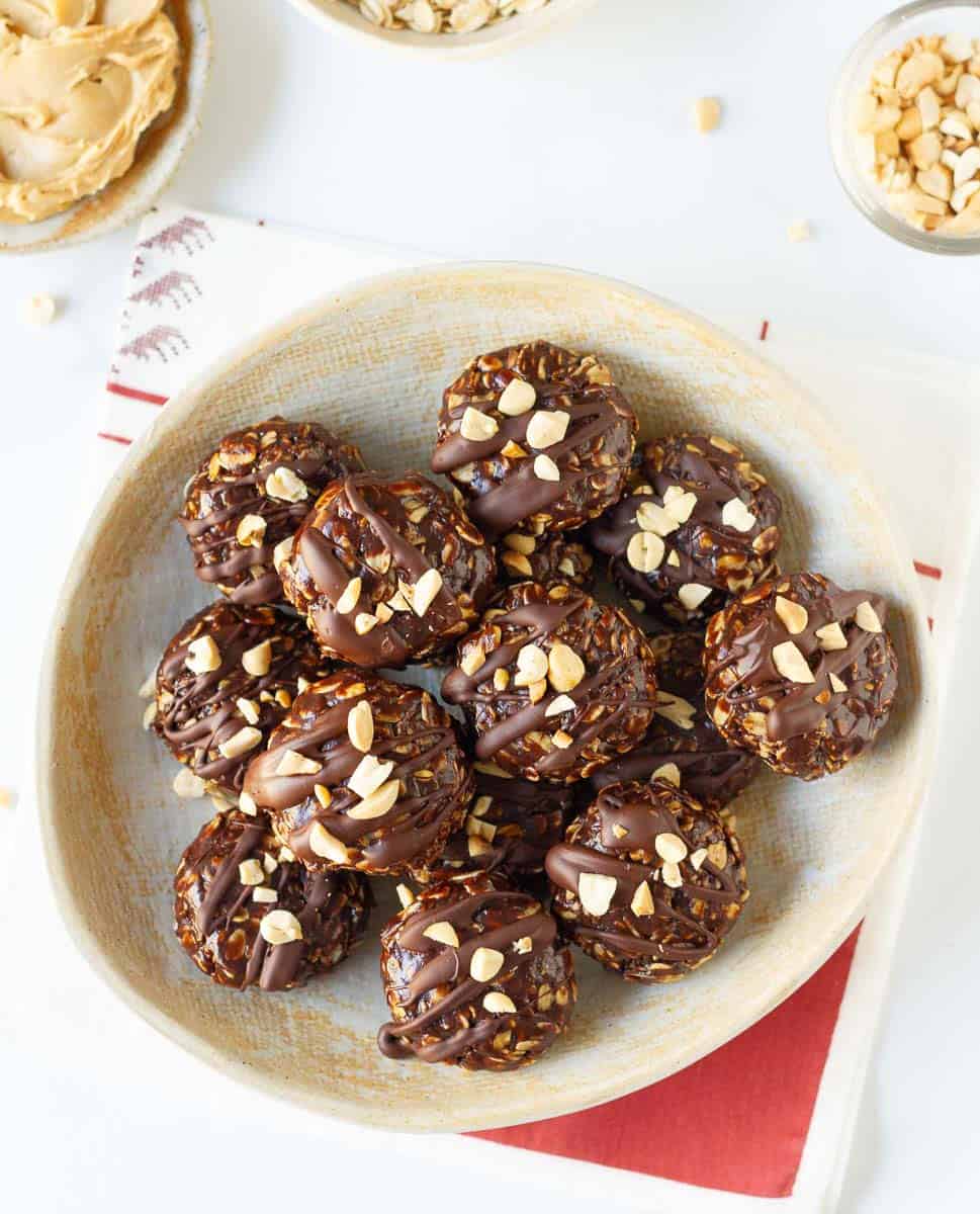 Easy Chocolate Peanut Butter No-Bake Cookies