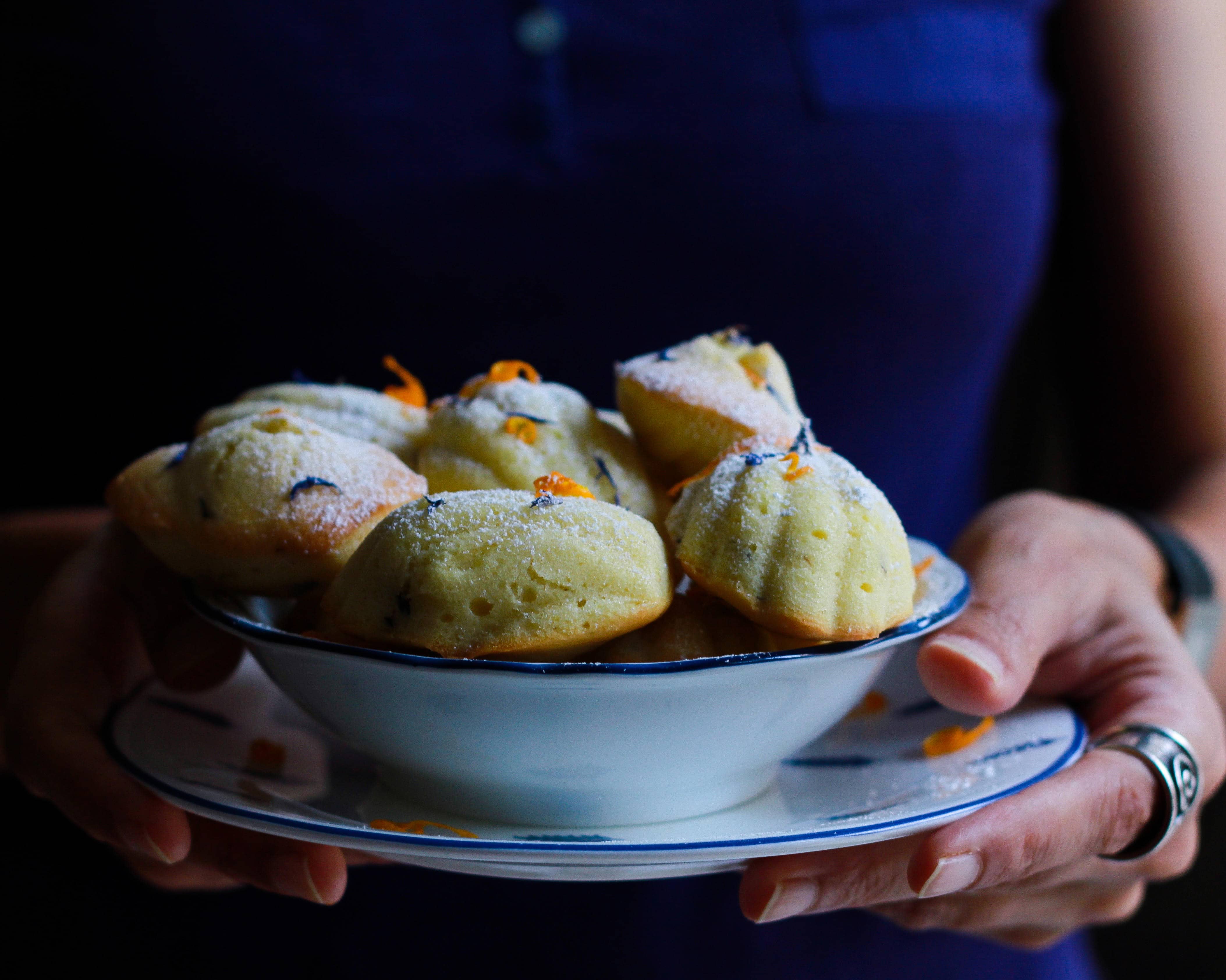 Orange Madeleines w/ dried blue cornflowers Orange Madeleines | Dried Blue Cornflowers French cake
