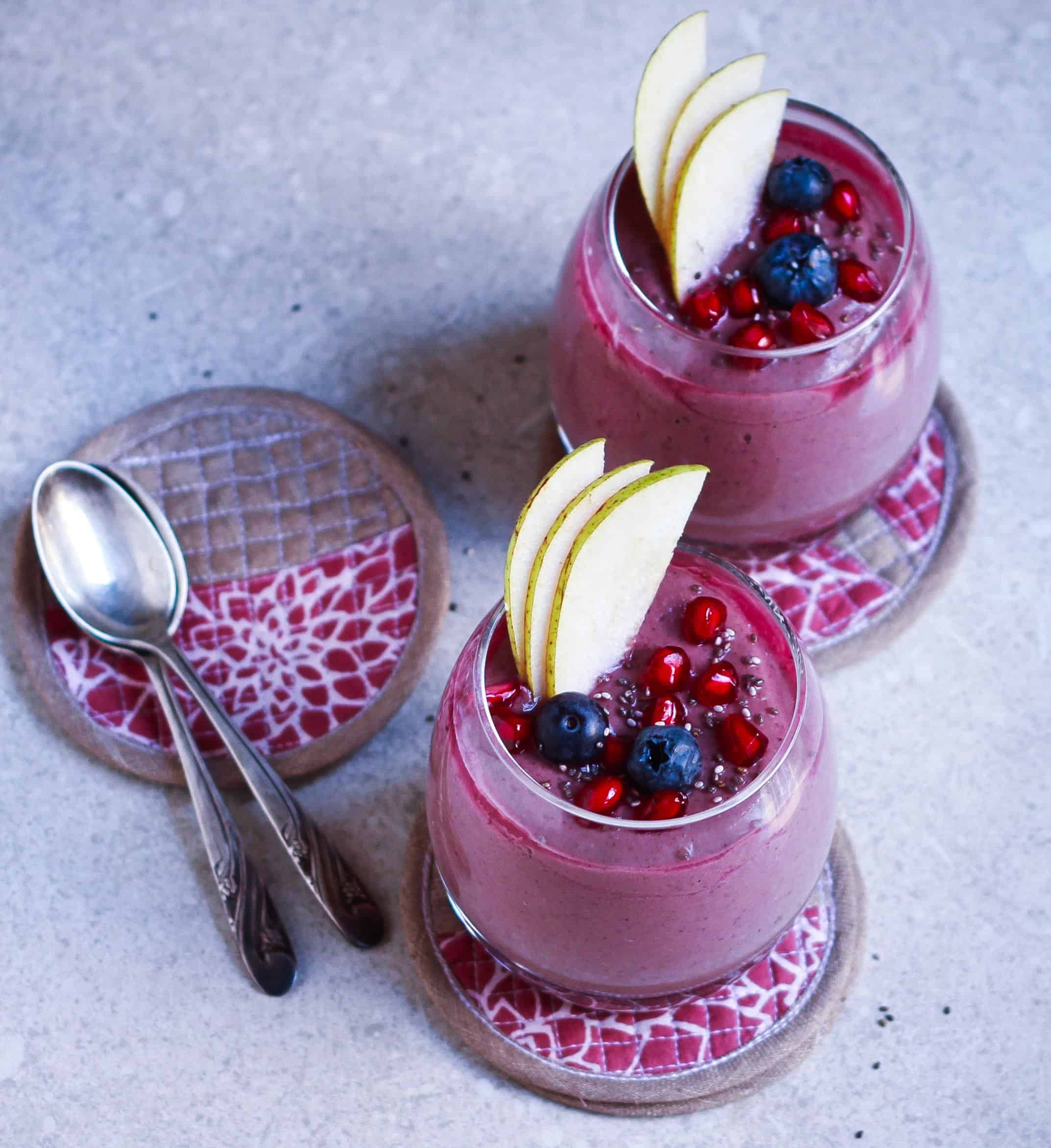pear blueberry ginger smoothie vegan refined sugarfree healthy breakfast pear blueberry ginger smoothie vegan refined sugarfree healthy breakfast