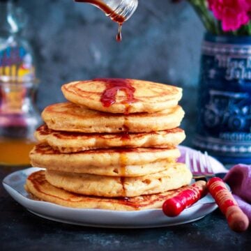 The Fluffiest Cinnamon Pancakes