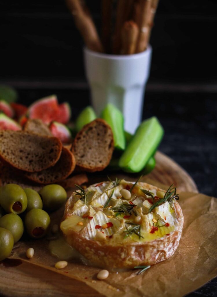 Baked Camembert with Rosemary easy party appetizer