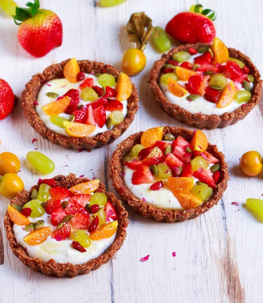 Breakfast Granola Tarts easy no bake healthy recipe vegetarian vegan friendly