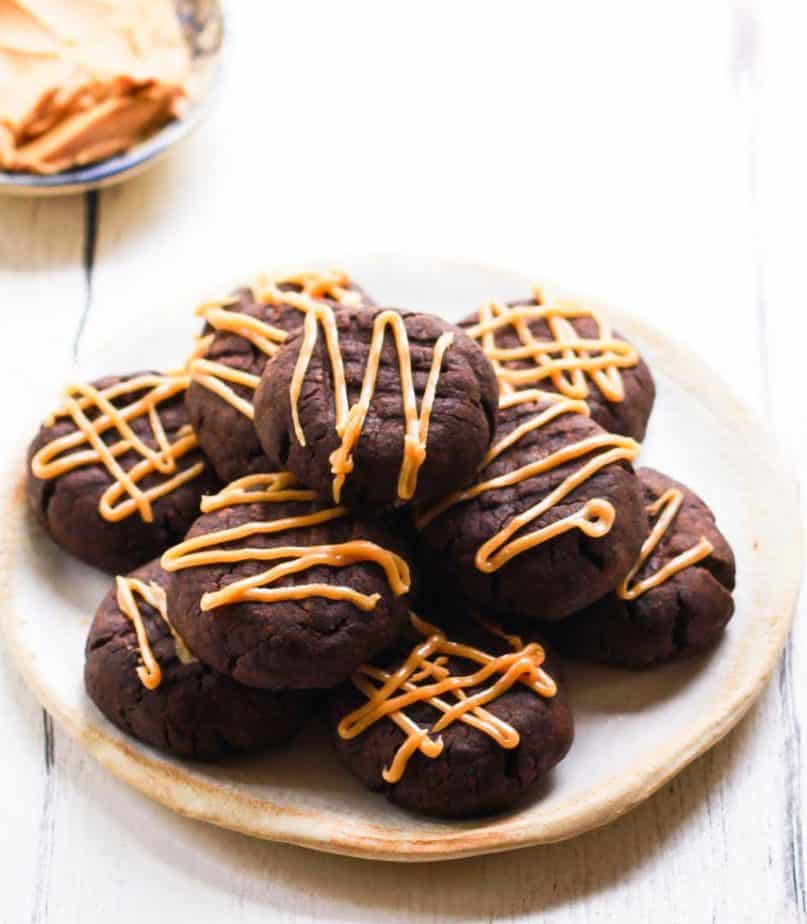 Vegan Chocolate Peanut Butter Cookies | Easy baking