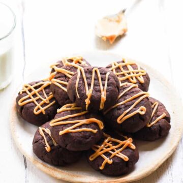 Vegan Chocolate Peanut Butter Cookies | Easy baking