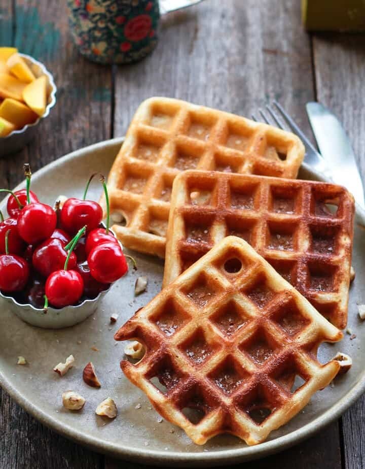 Easy Sourdough Waffles | Vegan waffles recipe