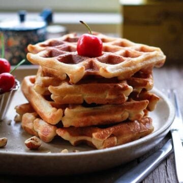 Easy Sourdough Waffles | Vegan waffles recipe