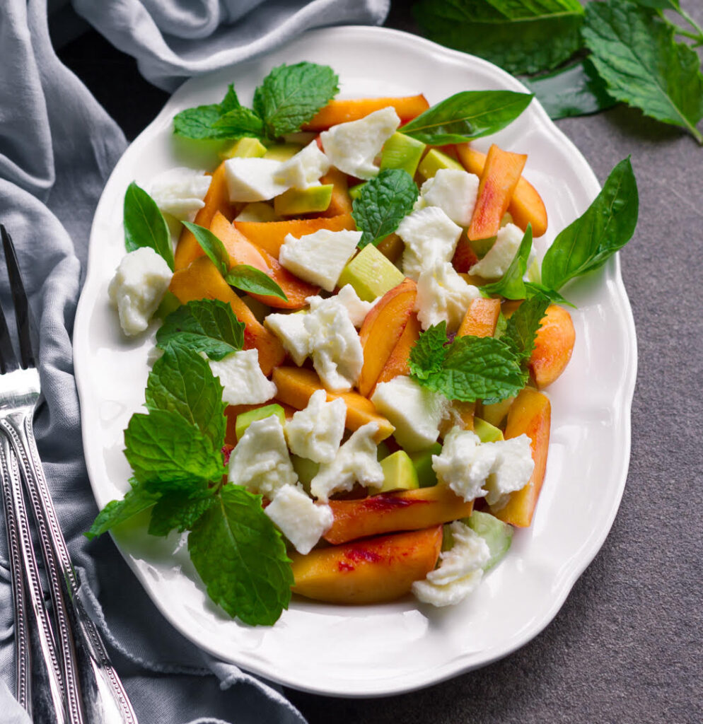 Peach Mozzarella Salad | Easy Summer Salad
