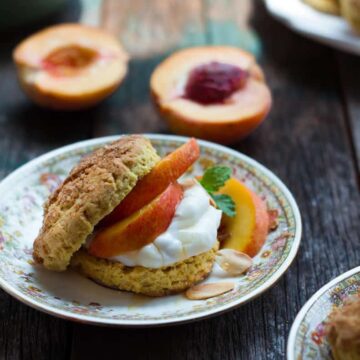 Peach Shortcake | Easy eggless shortcake recipe
