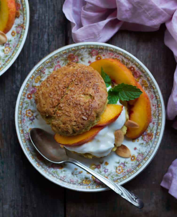 Peach Shortcake | Easy eggless shortcake recipe