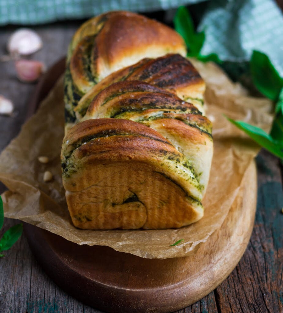 Braided Pesto Bread | Easy vegan no knead recipe