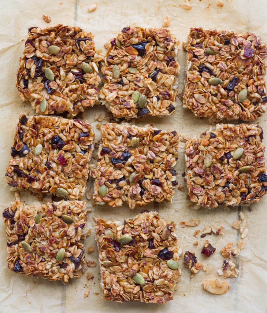 Crumbly Easy Homemade Granola Bars recipe