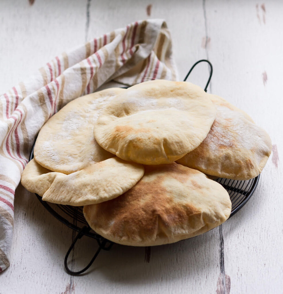 Homemade Pita Bread | Easy pita recipe