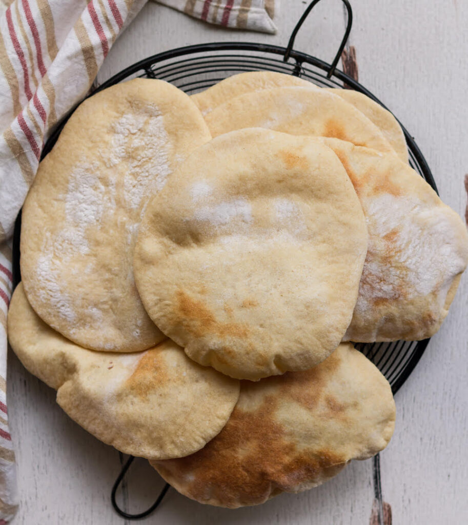 Homemade Pita Bread | Easy pita recipe