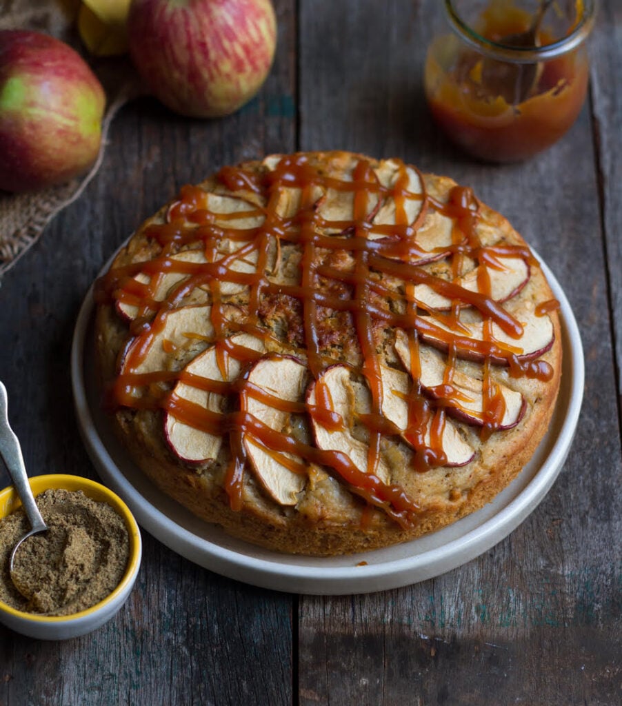 Chai-Spiced Apple Cake | Easy vegan apple cake recipe