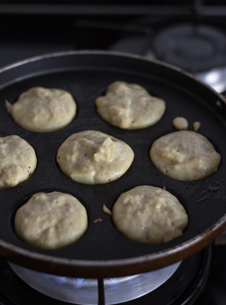 Cooking the Glutenfree Apple Pancakes | Easy vegan pancakes recipe