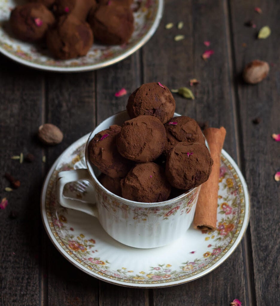 Chai Spiced Chocolate Truffles | Easy Chocolate Truffles Recipe