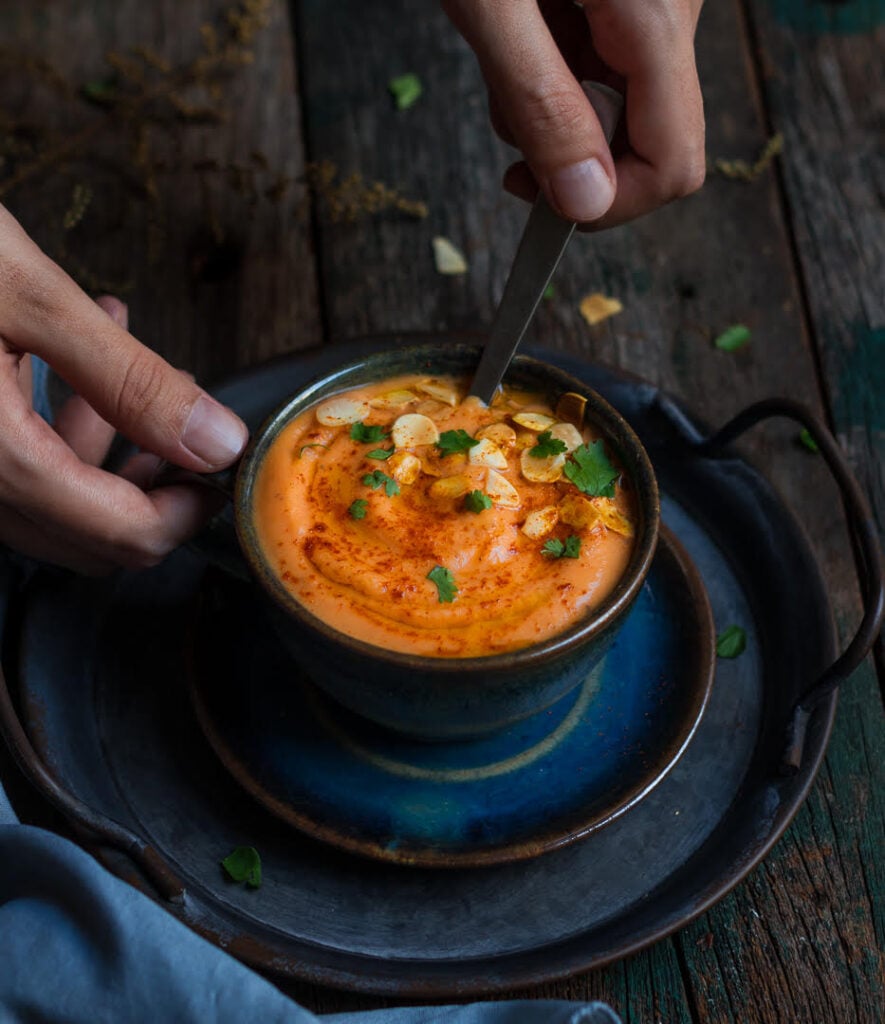 Roasted Carrot Lentil Soup | Healthy vegan carrot soup recipe