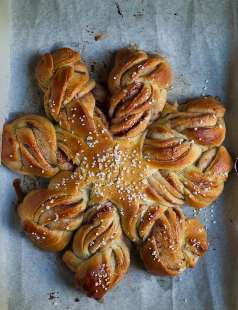 Strawberry Star Bread | Vegan Star Bread Recipe