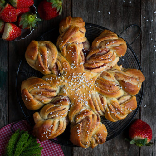 Strawberry Star Bread | Vegan Star Bread Recipe