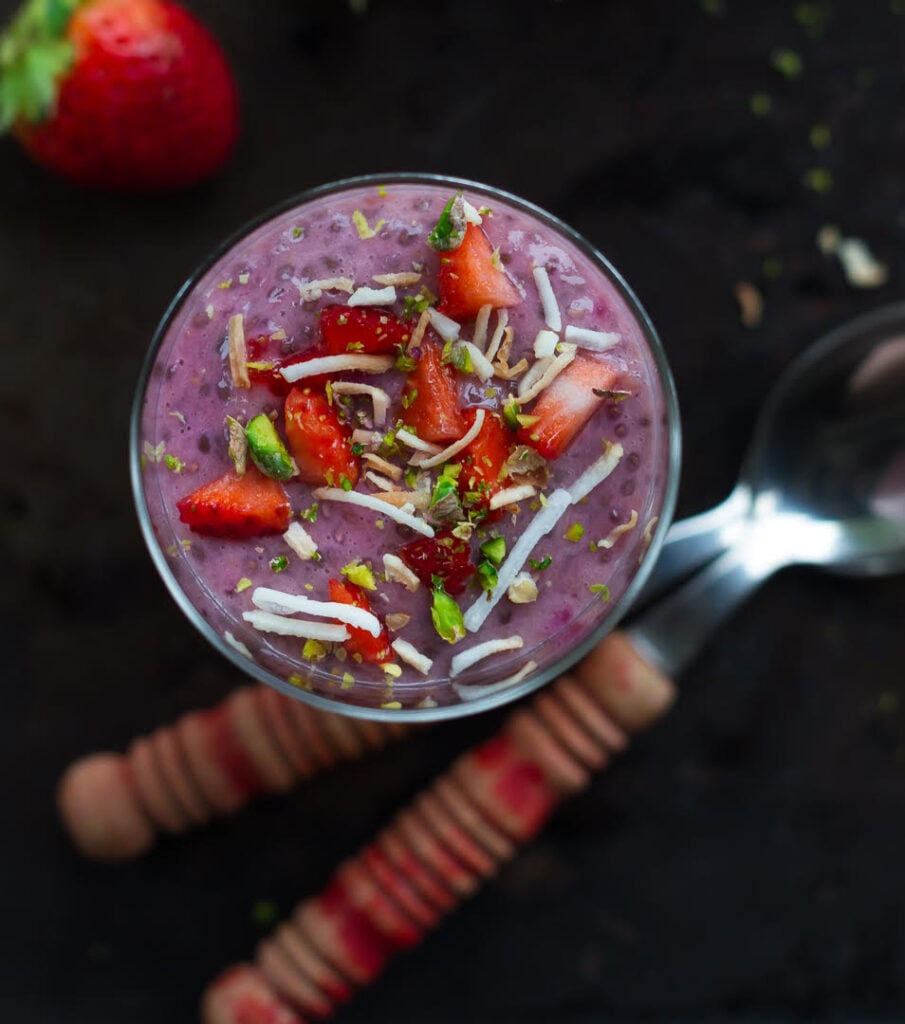 Strawberry Chia Pudding | Vegan Glutenfree Healthy Chia Pudding