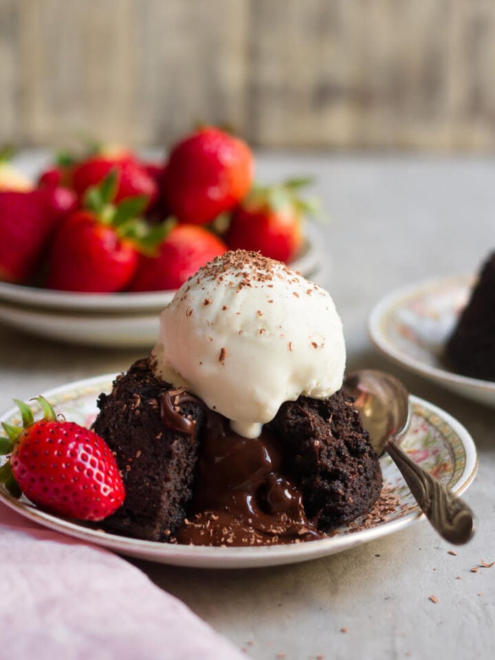 Chocolate Lava Cake | Eggless Molten Chocolate Cake