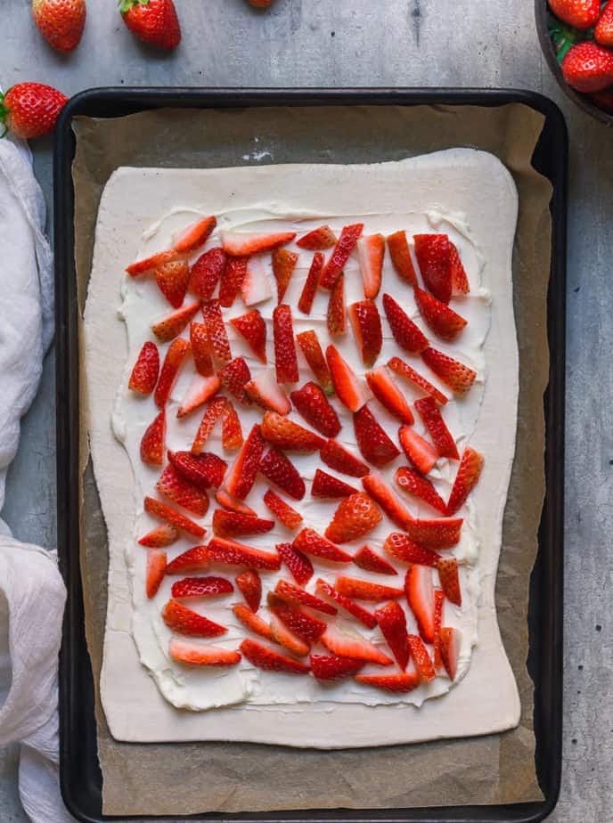 Strawberry Puff Pastry Tart | Easy 4 Ingredient Eggless Strawberry Tart