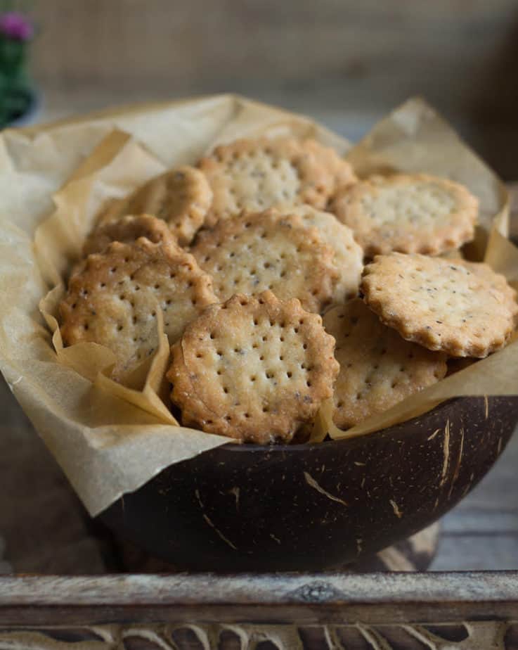 Easy Baked Mathri | Vegan healthy mathri recipe