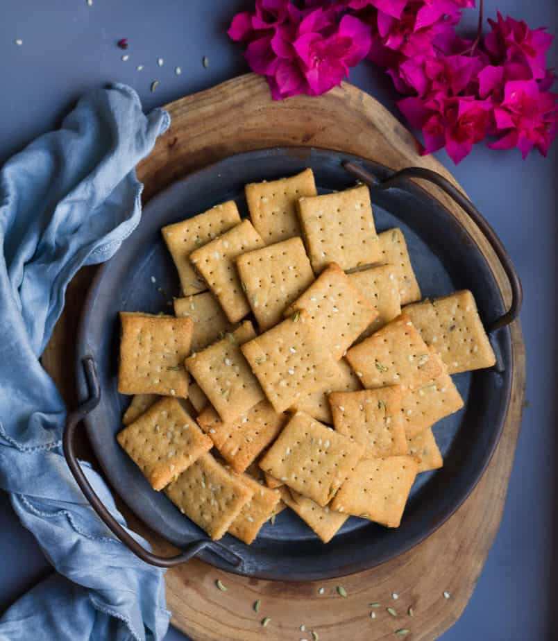 Sweet Mathri Recipe | easy baked meethi mathri with jaggery