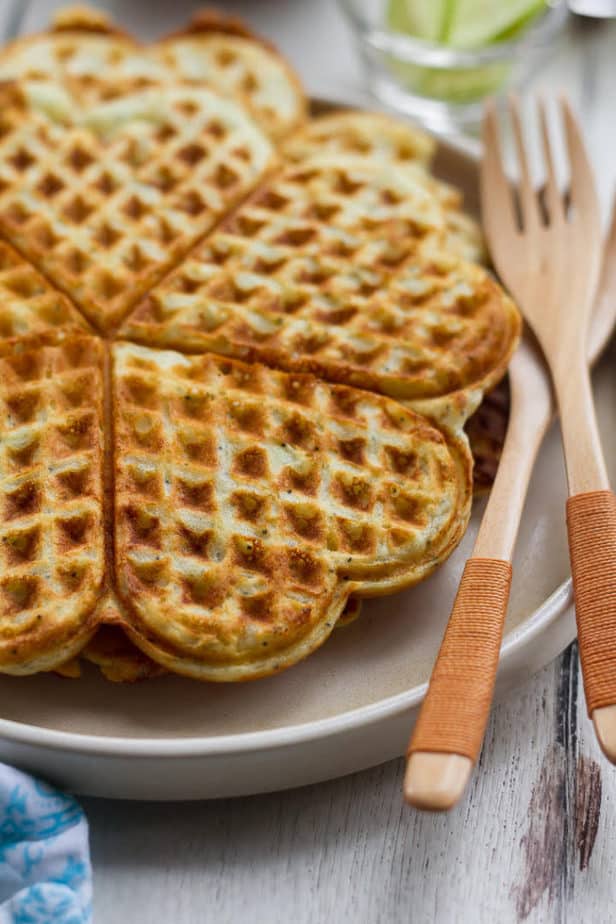 Lemon Poppyseed Waffles | Vegan lemon poppyseed waffles recipe