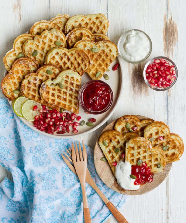 Lemon Poppyseed Waffles | Vegan lemon poppyseed waffles recipe