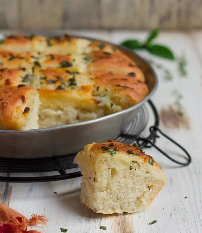 Cheesy Garlic Bread | easy Cheese Garlic Bread Recipe