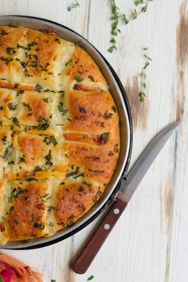 Cheesy Garlic Bread | easy Cheese Garlic Bread Recipe