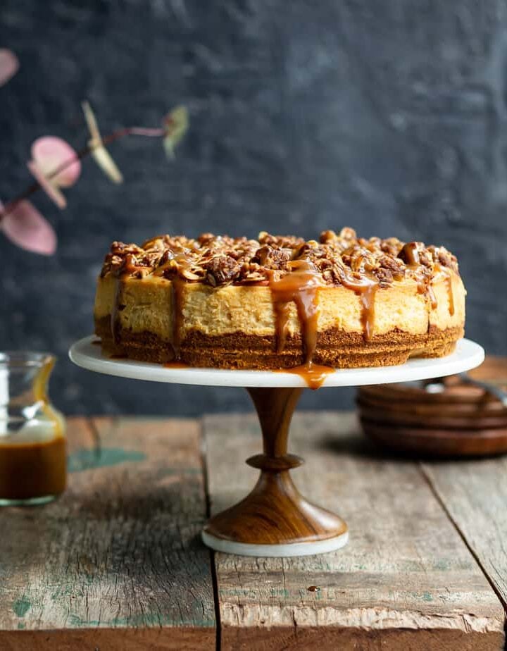 Apple Crumble Cheesecake | Eggless Apple cheesecake with Crumble