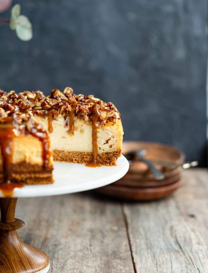 Apple Crumble Cheesecake | Eggless Apple cheesecake with Crumble