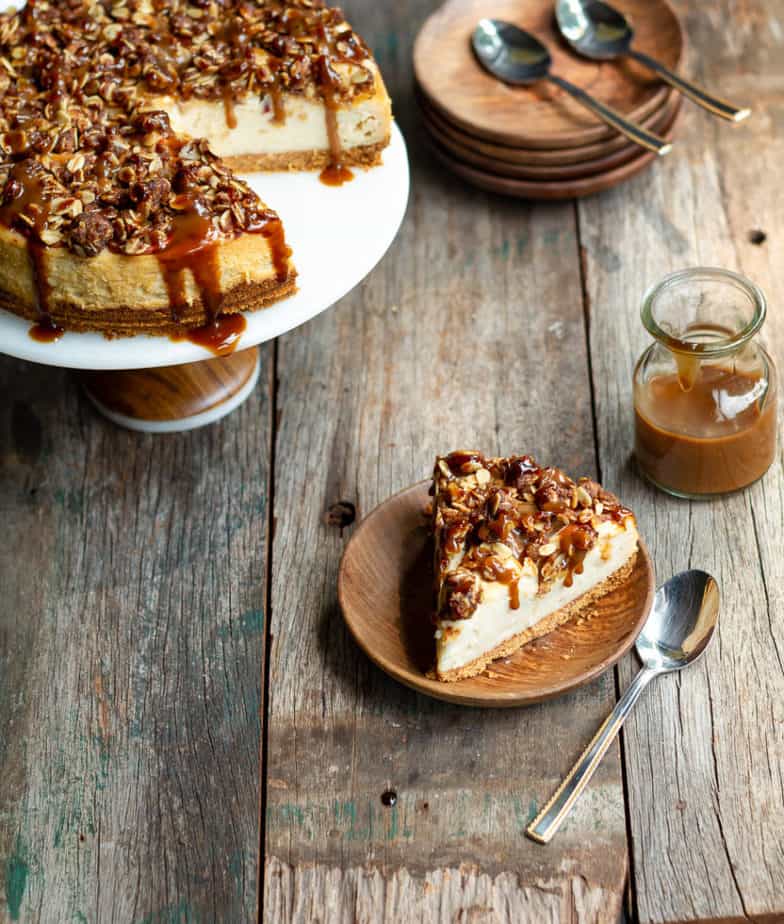 Apple Crumble Cheesecake | Eggless Apple cheesecake with Crumble