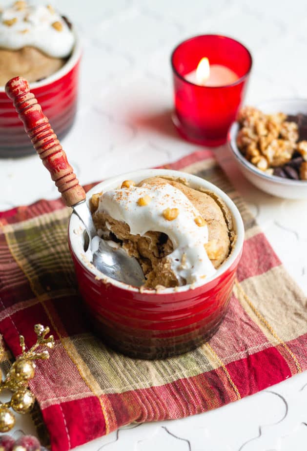 Gingerbread Mug Cake | Easy Eggless Holiday Mug Cake Recipe 