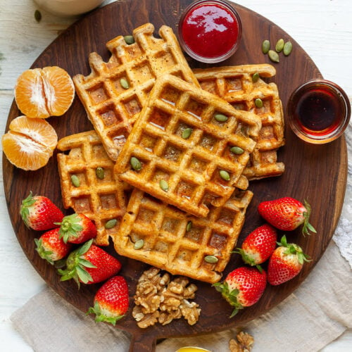 Carrot Cake Waffles | Easy vegan carrot waffles