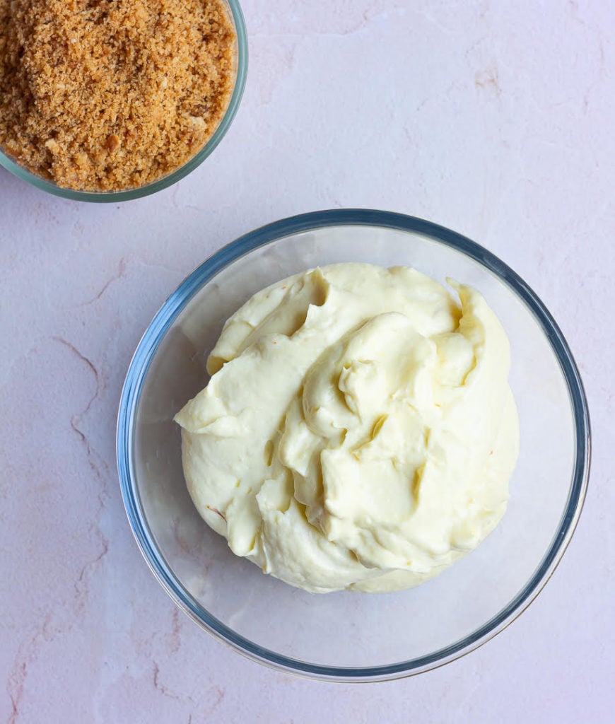 Filling and cookie crust for No-Bake Mango Cheesecake