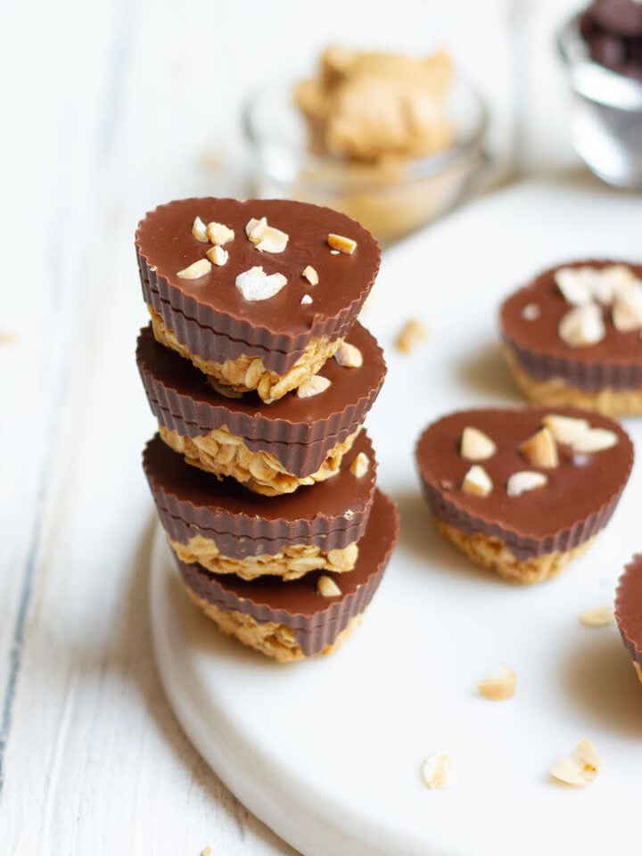 Peanut Butter Oats Bites | Peanut Butter Chocolate Oats Cups