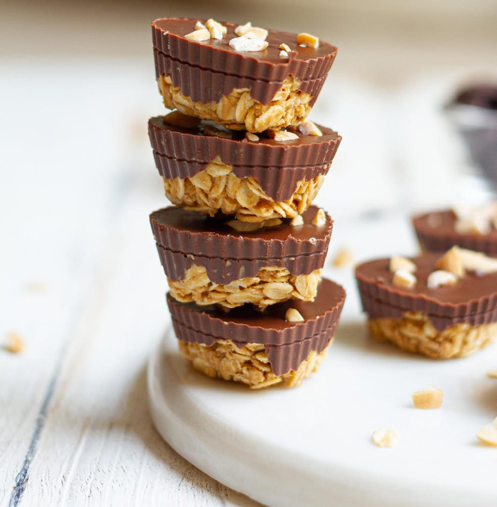 Peanut Butter Oats Bites | Peanut Butter Chocolate Oats Cups