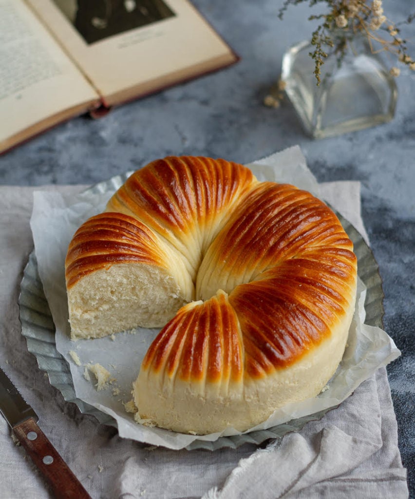 Wool roll bread; fluffy and soft bread - PassionSpoon