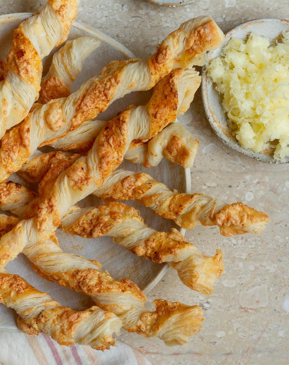 Easy & Quick Cheese Straws Recipe